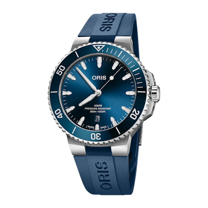 36576 0173377894135 0742335 FC Aquis Date Low Res 19028