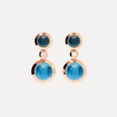 Tamara Comolli Bouton 2 Cabochons Ohrringe in 'Sky' und Diamanten, Referenz E-BOU-2-Sky-Cl-rg