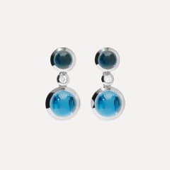 Tamara Comolli Bouton 2 Cabochons Ohrringe in 'Sky' und Diamanten, Referenz E-BOU-2-Sky-Cl-wg