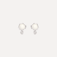 Tamara Comolli Bouton Ohrringe mit Sand Mondstein und Diamanten, Referenz E-BOU-MoSa-Cl-wg