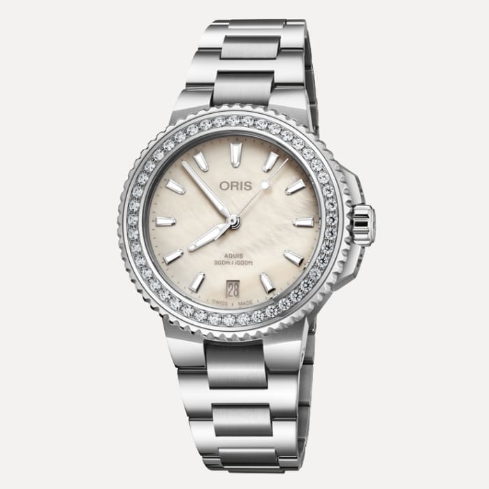 37253 01 733 7792 4956 07 8 19 05 P Aquis Date Diamonds ds