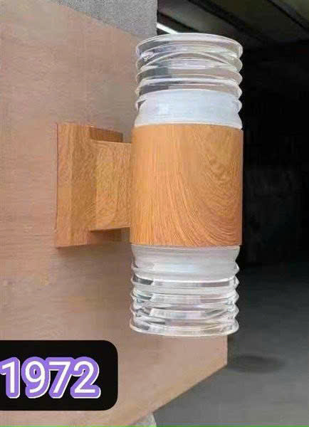 Đèn trụ hắt tường tròn vân gỗ