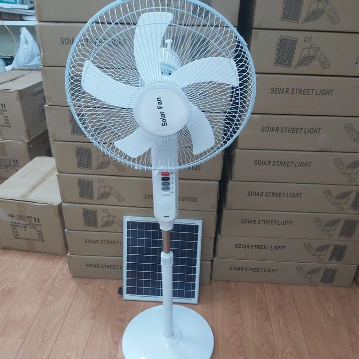 Quạt năng lượng mặt trời F198