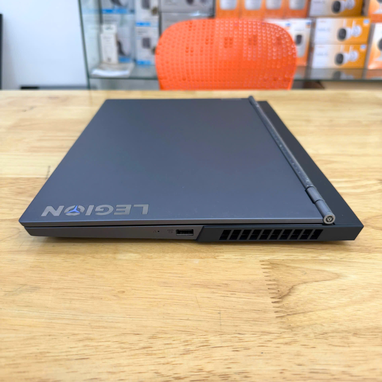 Lenovo Legion 7 15IMH05 (Core i7-10750H/16GB/1TB/15.6/FHD/240Hz/RTX2060/99%)