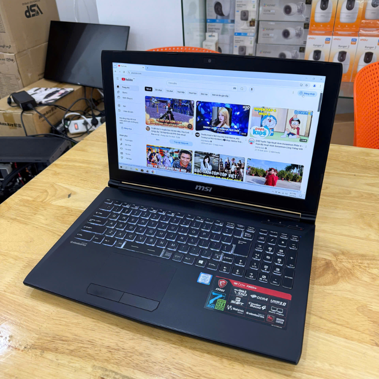 MSI GL62M-7RDX (Core i7-7700H/16GB/256GB/15.6/FHD/GTX1050/99%)