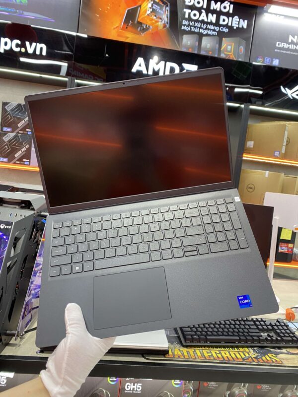 Laptop Dell Inspiron 15 3520 i3 1115G4/ 8GB/ 512GB/ Win11/ Bạc