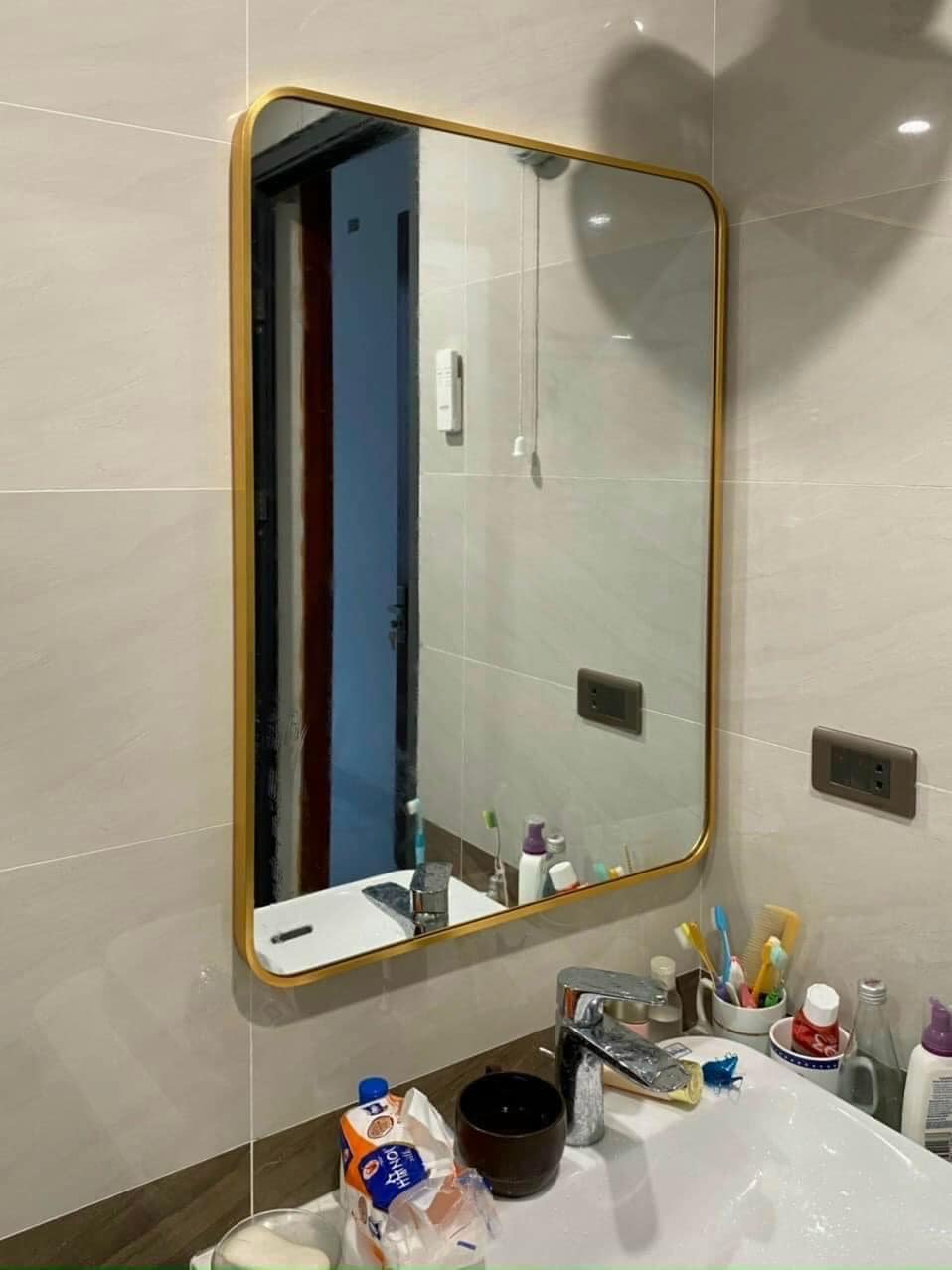 Gương 45x60cm viền nhôm vàng DKT