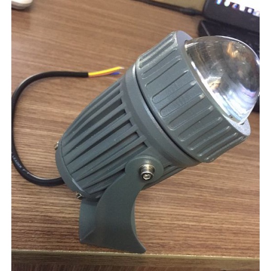 Đèn rọi tường rọi cột rọi cây ngoài trời 10W sáng Vàng