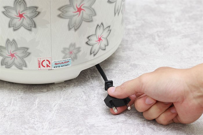 Nồi cơm nắp gài Sharp 1.8 lít KS-N182ETV/N181ETV