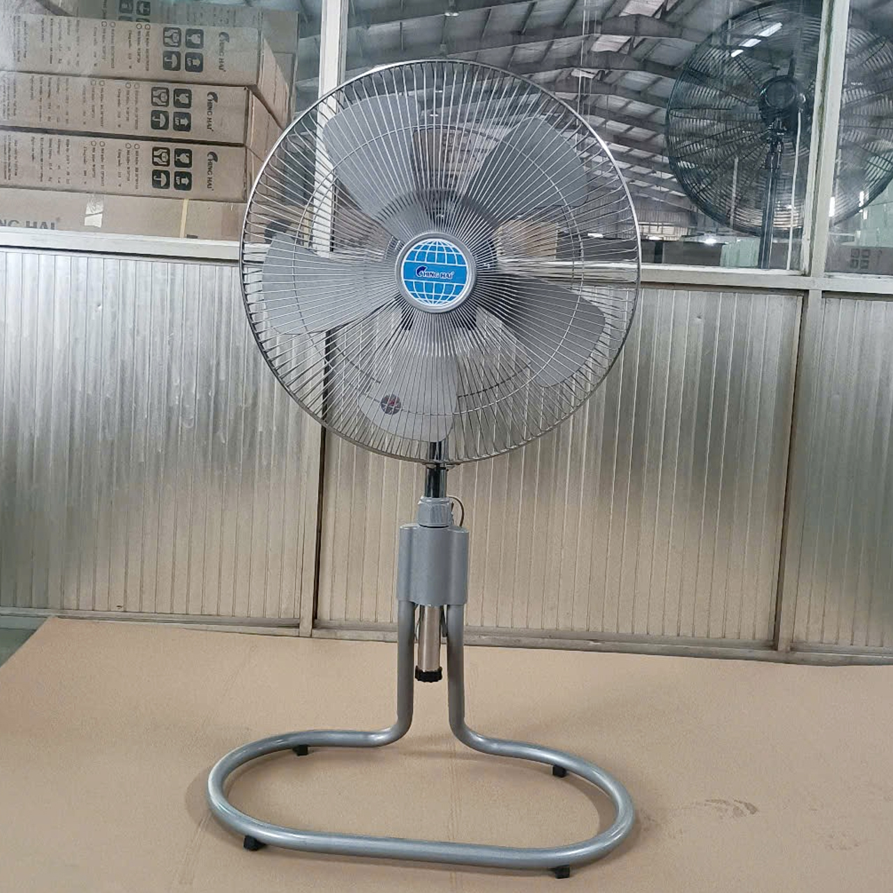 Quạt sàn chân rút Ching Hai FF2518