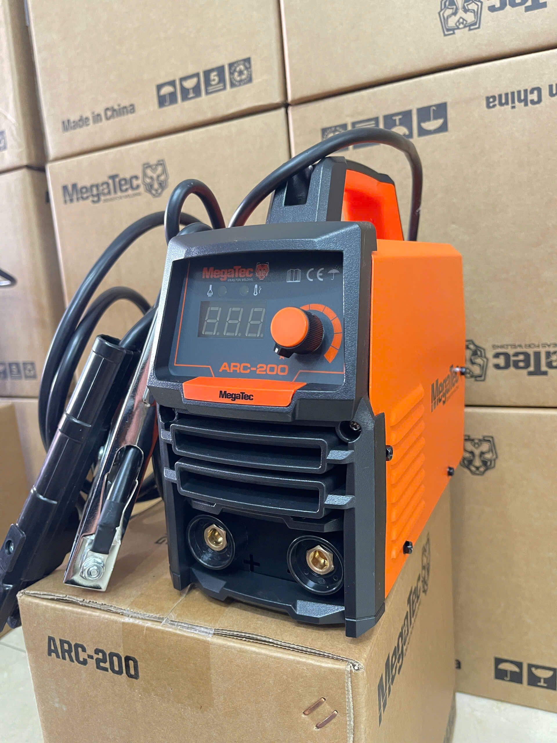 Máy hàn que Megatec ARC-200