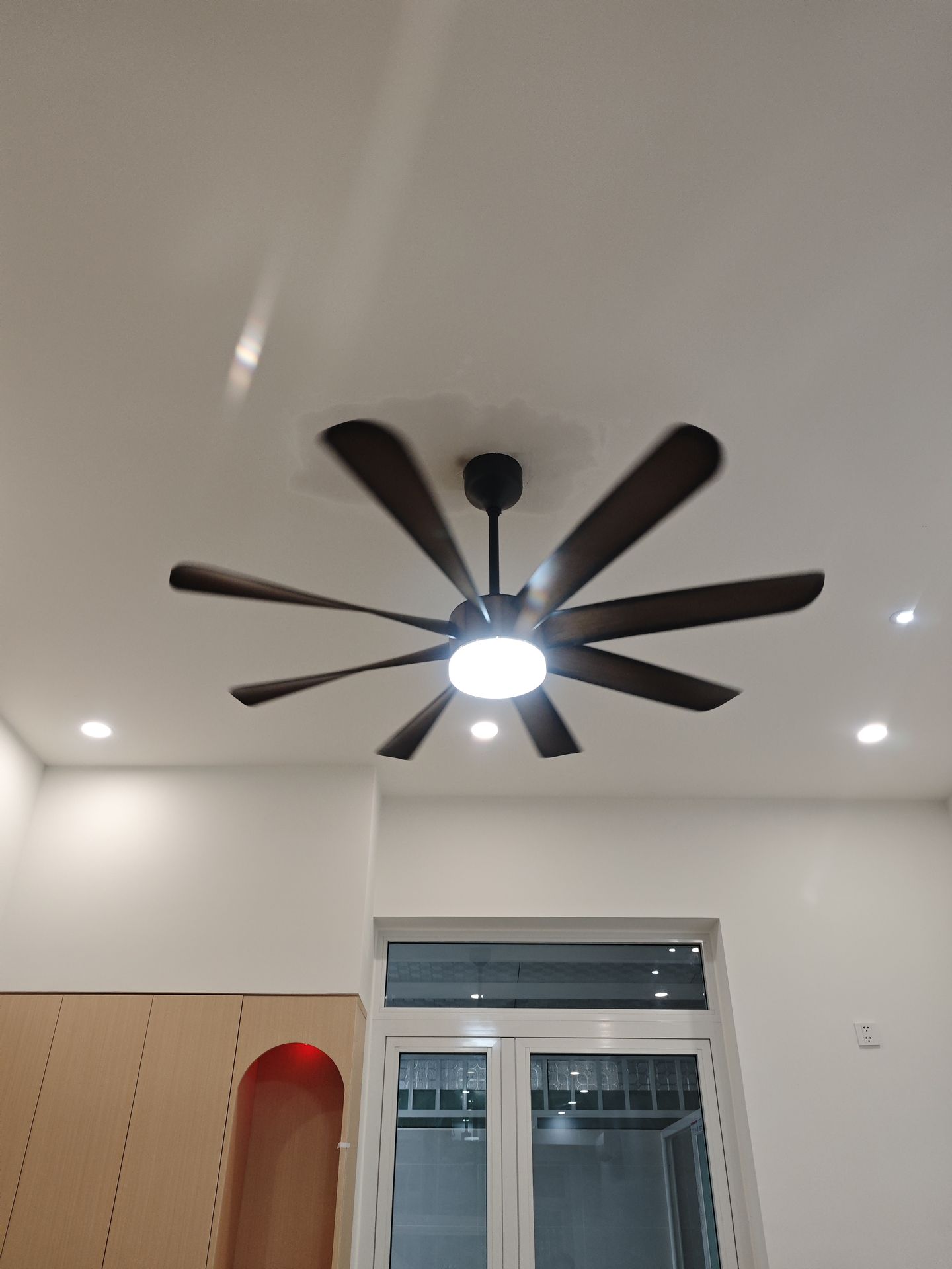 Quạt trần trang trí 8 cánh, đèn LED Nanoco NCFD6089L