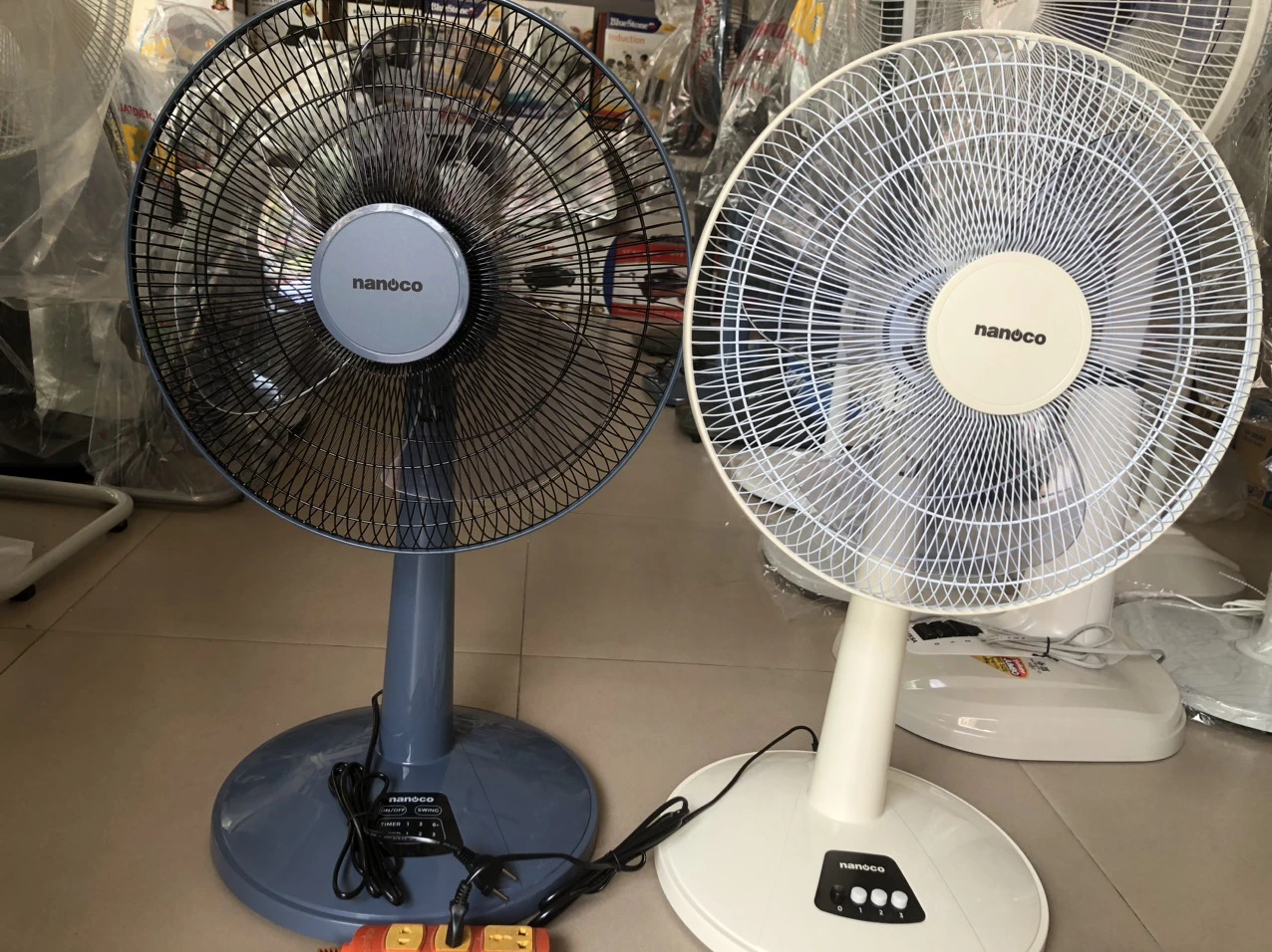 Quạt lửng Nanoco NLF1624RC-BE Remote