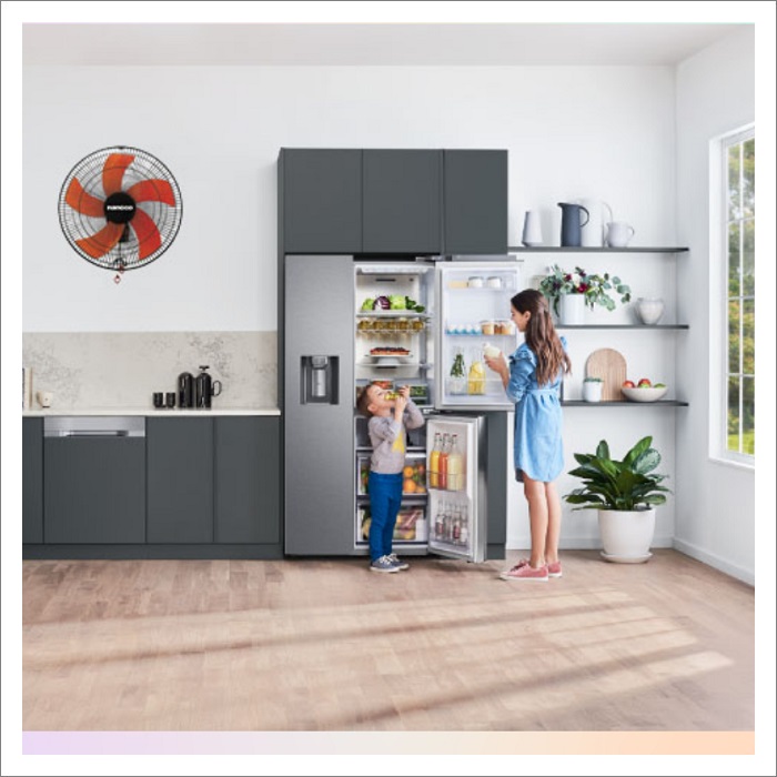 Quạt treo Nanoco model NWF1606 màu đen cam