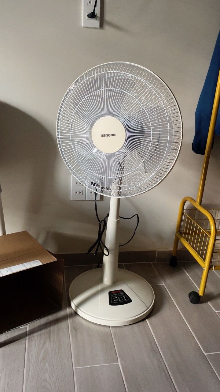 Quạt lửng Nanoco NLF1624RC-BE Remote