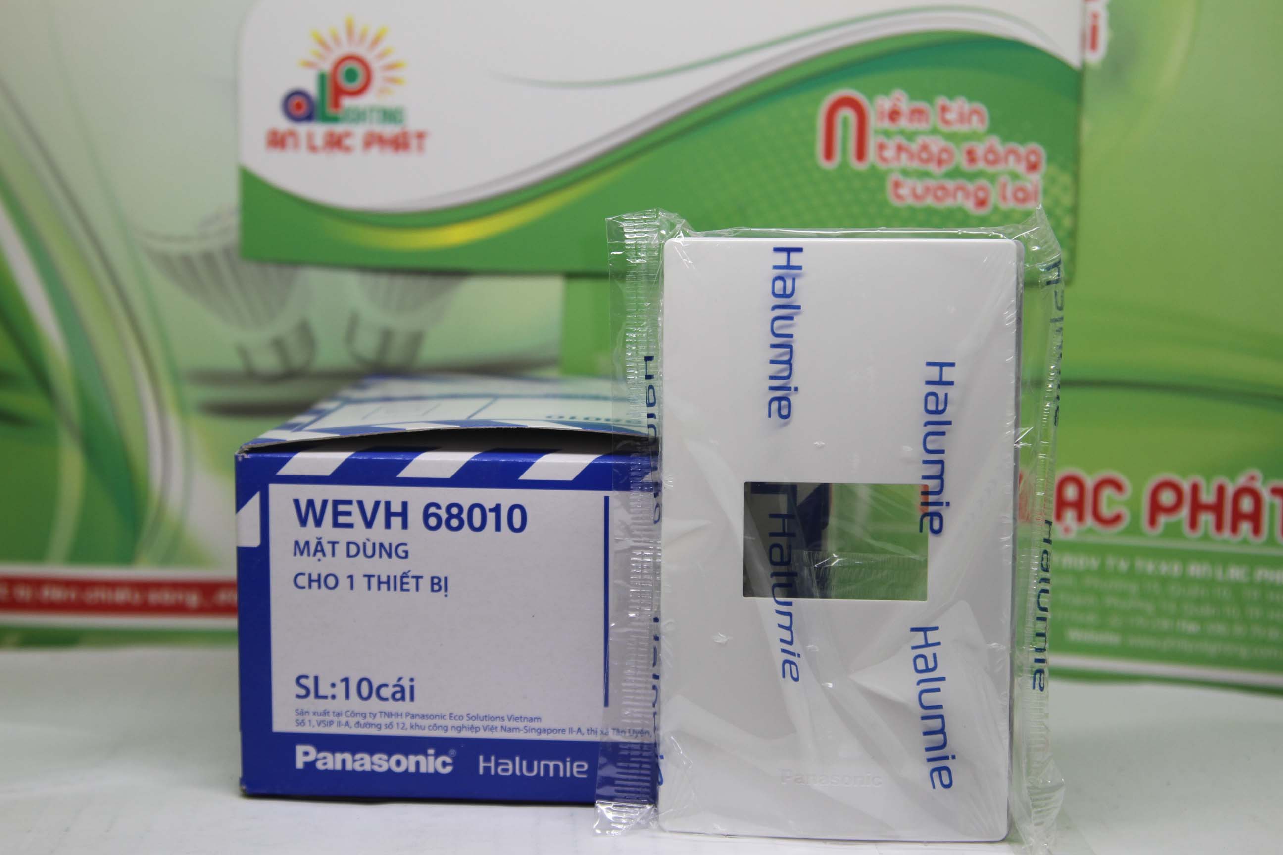 Mặt Công Tắc Panasonic WEVH68010 Dòng Halumie 1 Thiết Bị