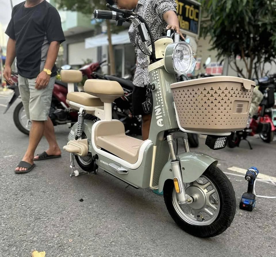 Xe Đạp Điện Ninjia Mima T8 màu xanh