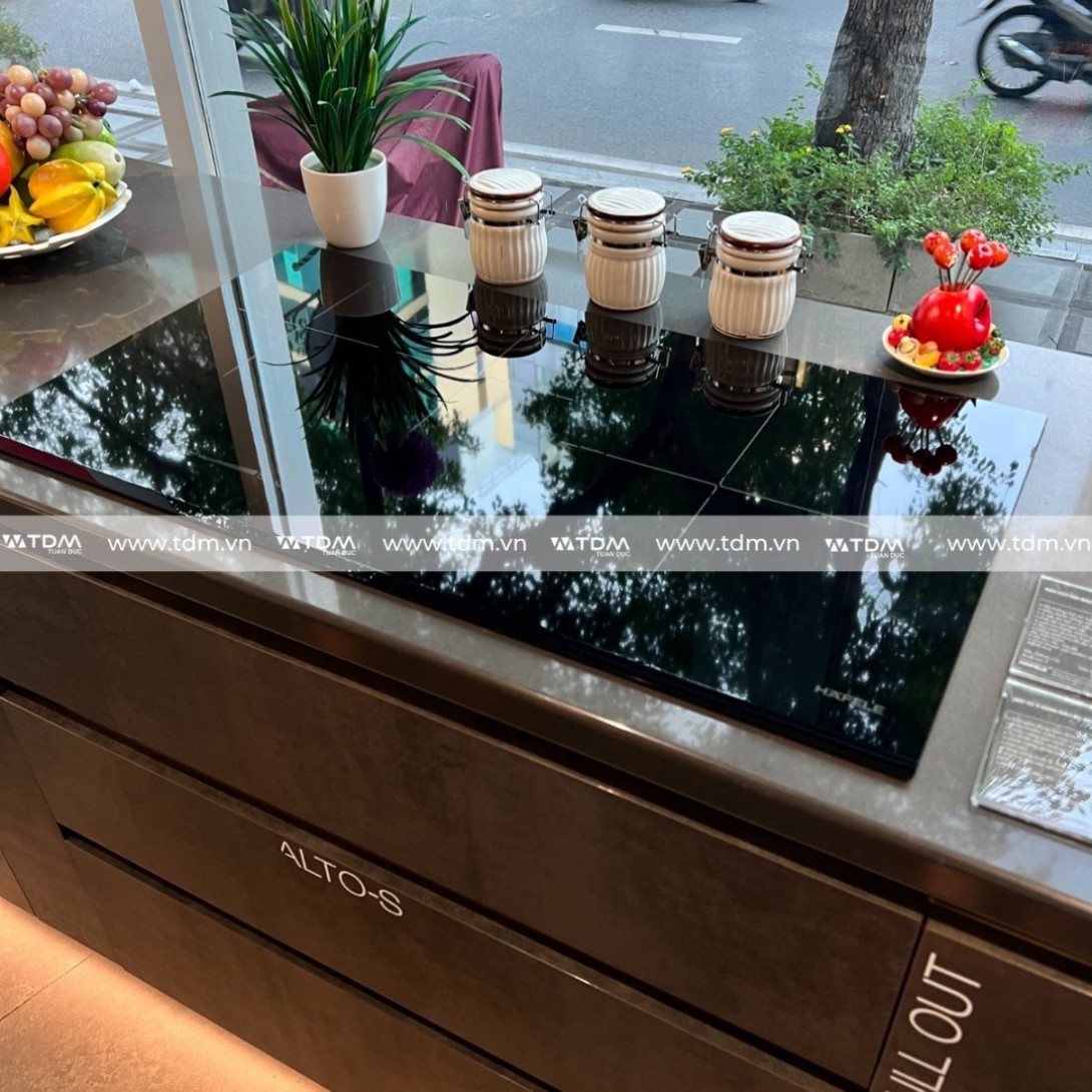 Bếp từ 3 vùng nấu Hafele HC-IF77D
