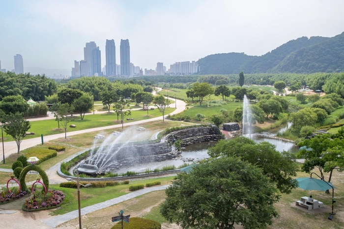 울산 태화강 국가정원에 야외도서관 '소풍' 개관
