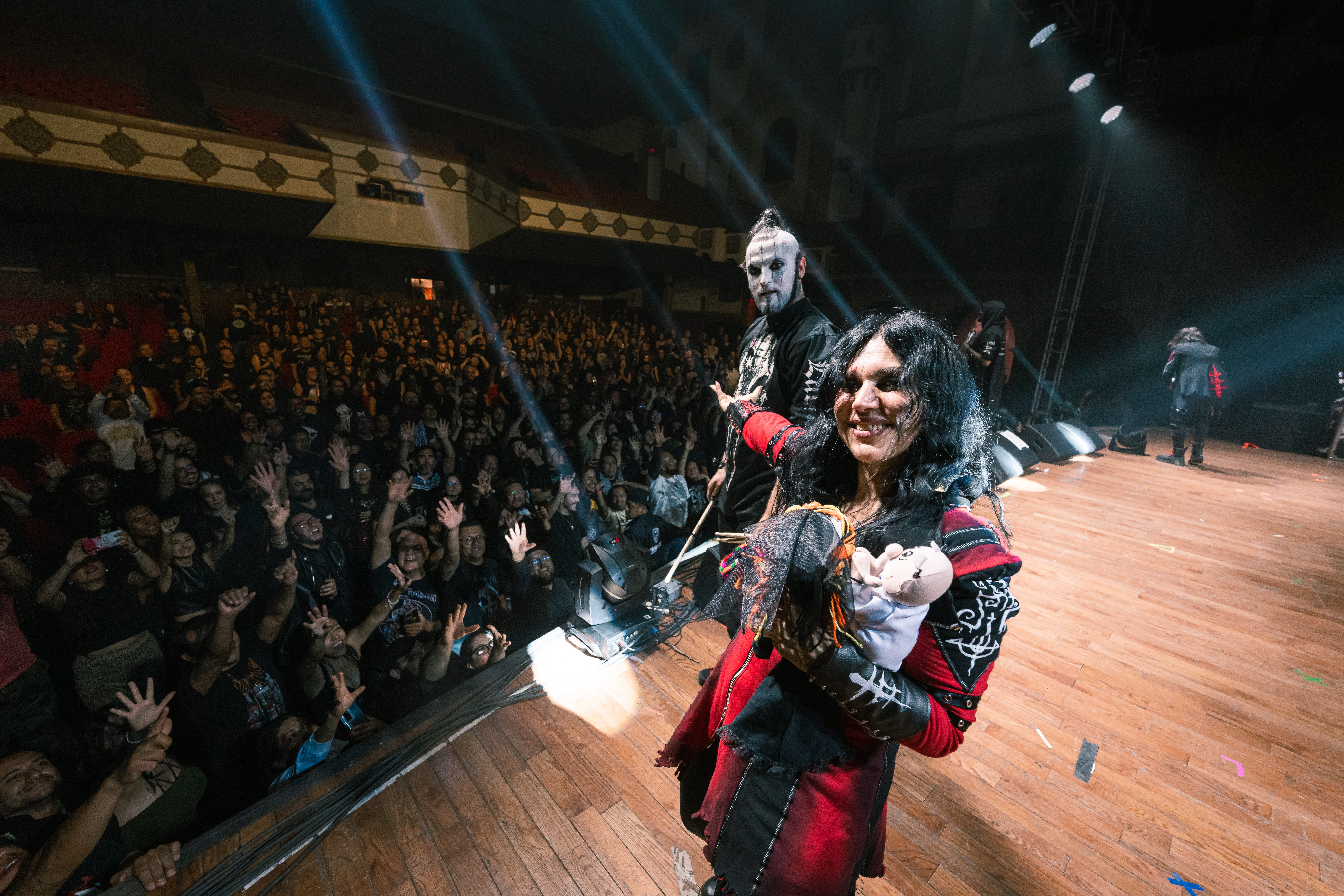 Live Show — Concert