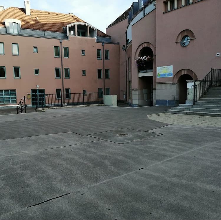 No second image
