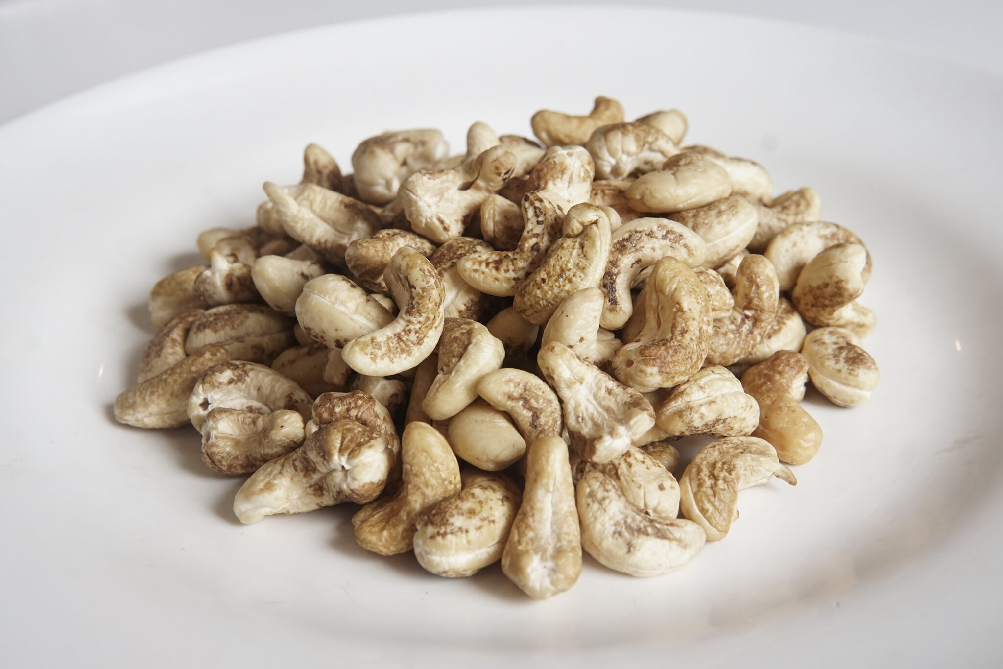 Cashew Kernel DW2 — Dessert Wholes Second Quality