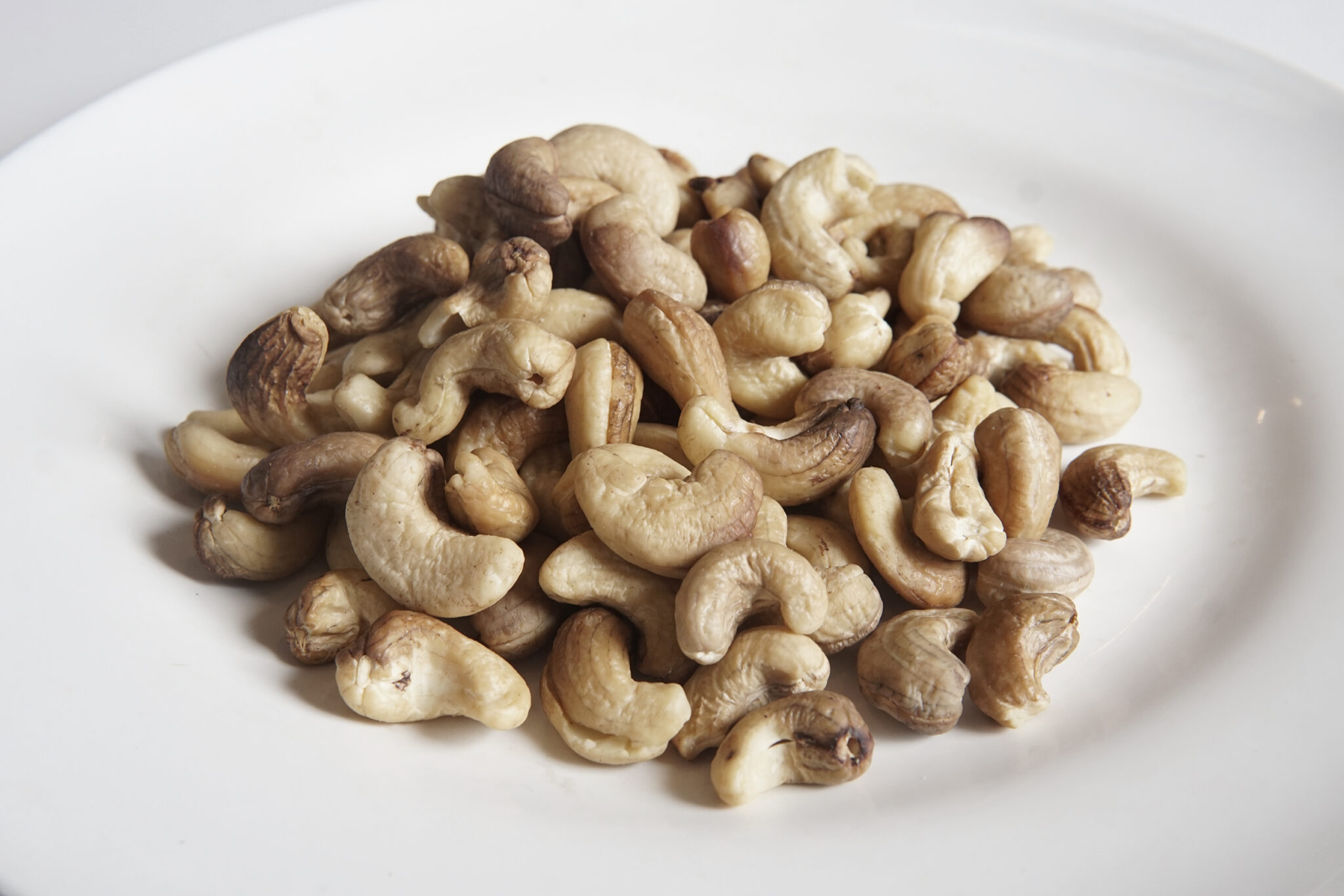 Cashew Kernel DWT2 — Scorched Whole Grade 2