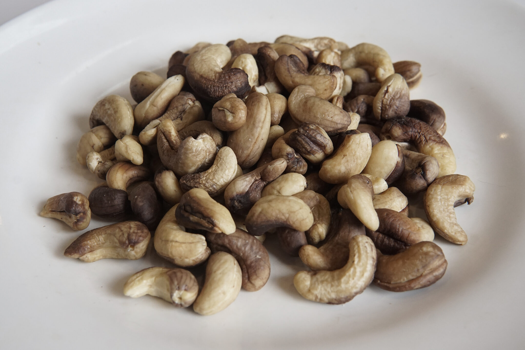 Cashew Kernel DWT3 — Scorched Whole Grade 3