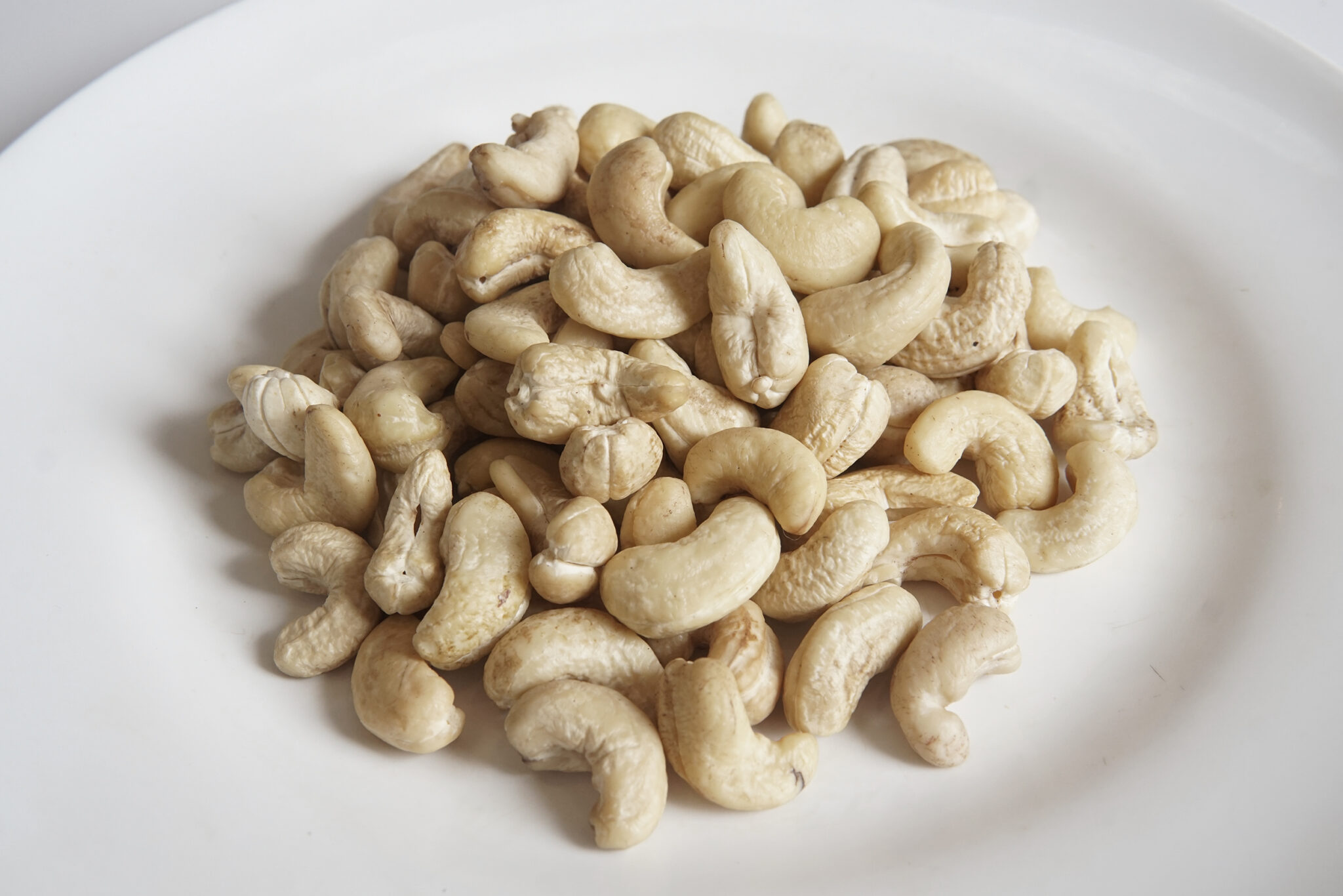 Cashew Kernel LBW240 — Large Blemished Whole 240