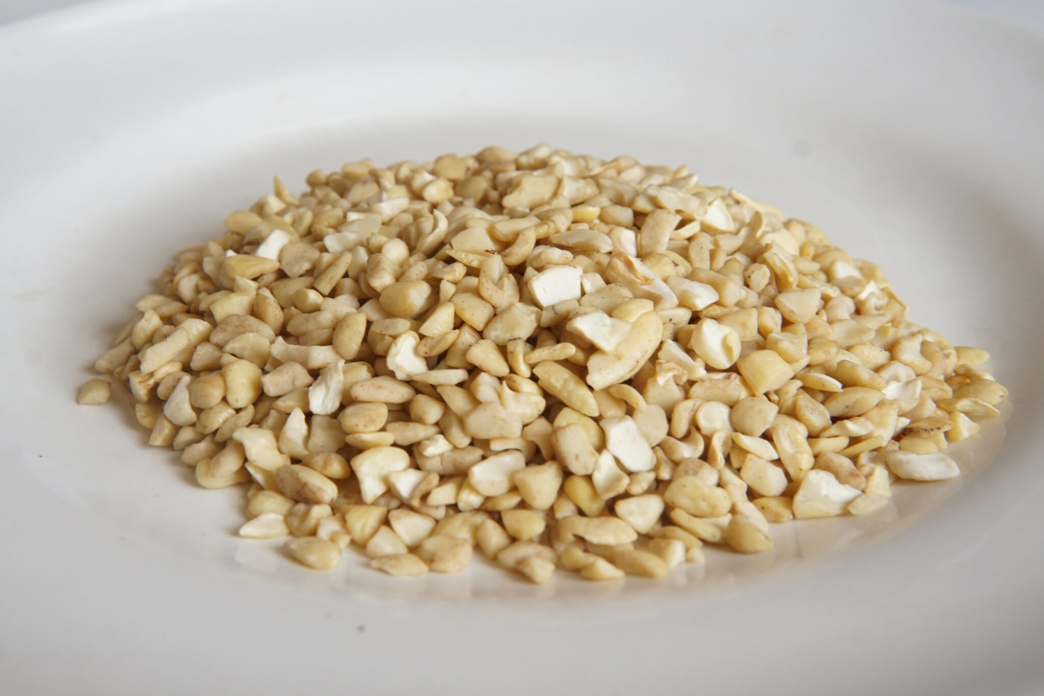 Cashew Kernel SP — Small Pieces