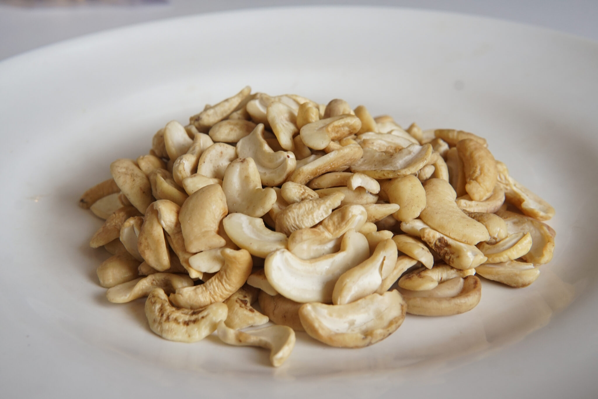 Cashew Kernel SS — Splits