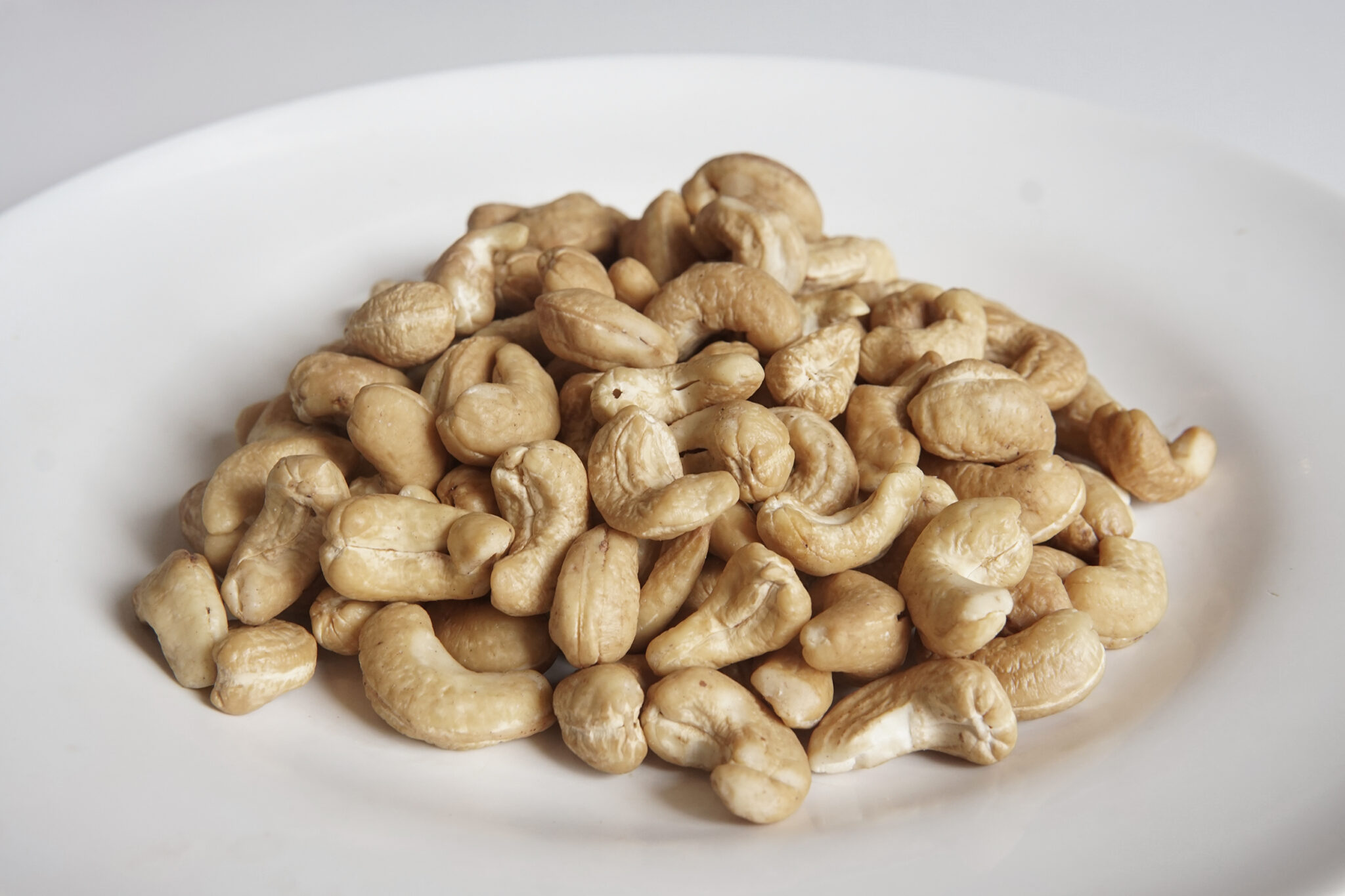 Cashew Kernel SW2 — Scorched White Testa Grade 2