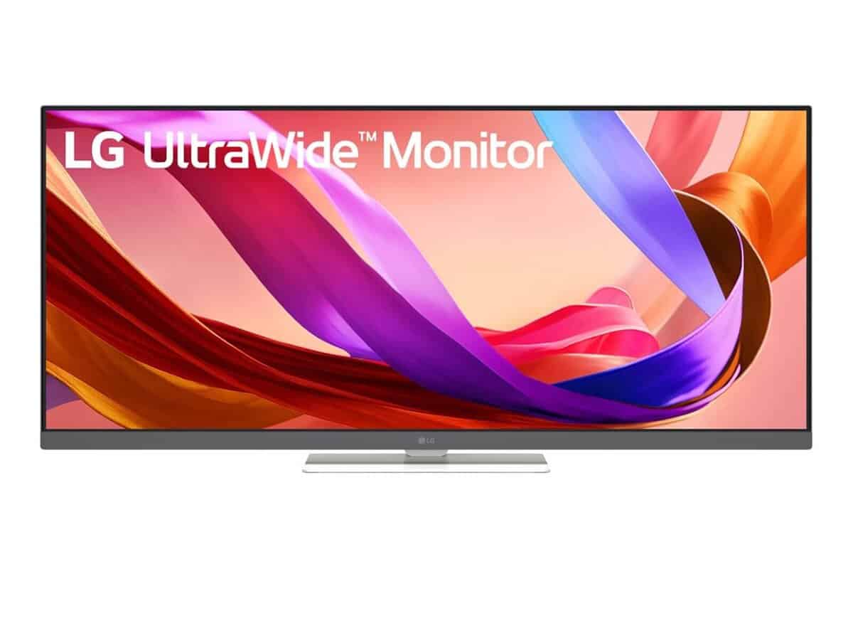 LG 34U530A-W UltraWide monitor showing wide 21:9 screen real estate
