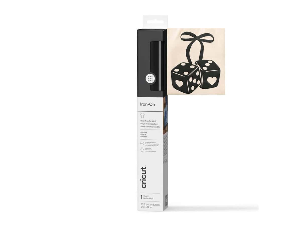 2011788 - Cricut Flocked Iron-On 30.5 cm x 48.3 cm Black