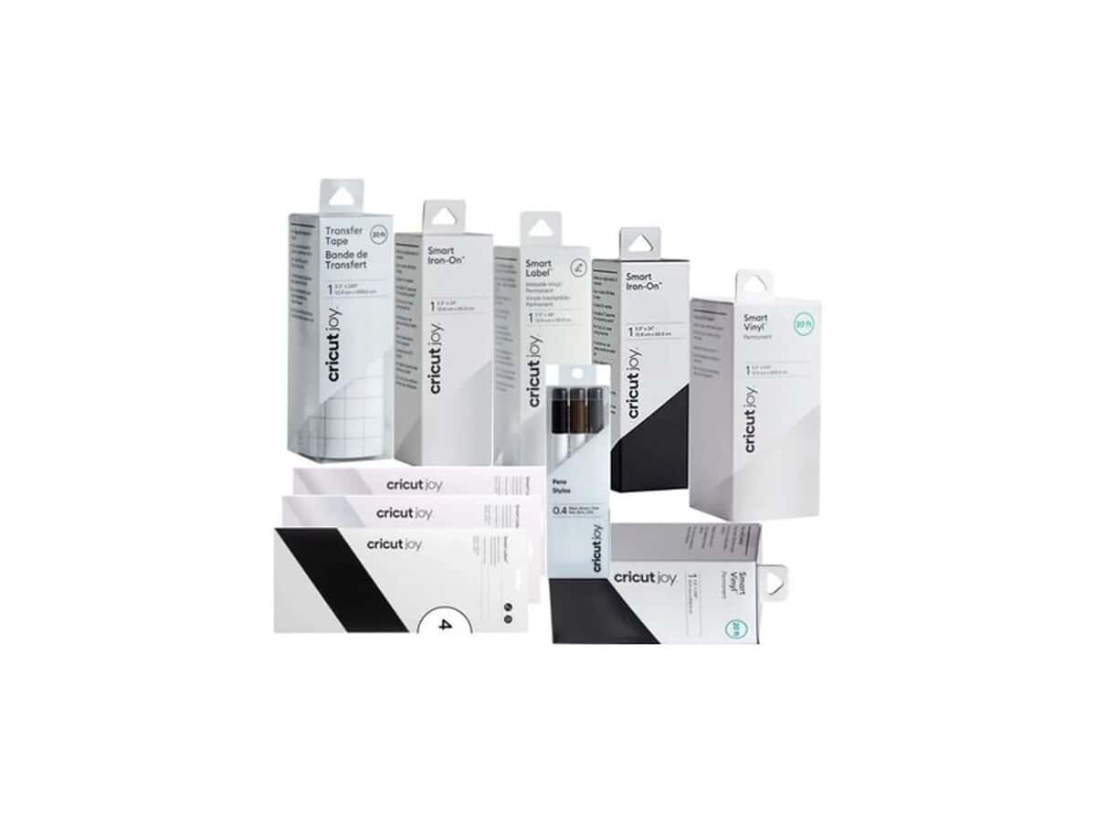 Cricut Labelling Bundle Includes: Transfer tape; Labels; Iron on; Vinyl; pens; writable vinyl