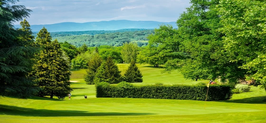 Prunevelle Golf - one golf course 18-hole in the heart of Franche-Comté