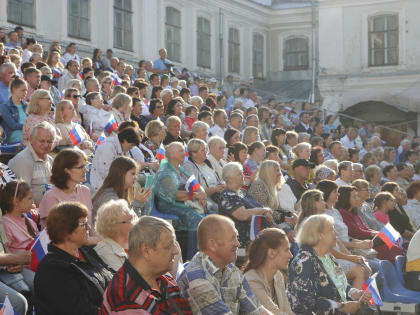 Сотрудники и ветераны Главного управления посетили гала-концерт «Пою тебе, моя Россия!»