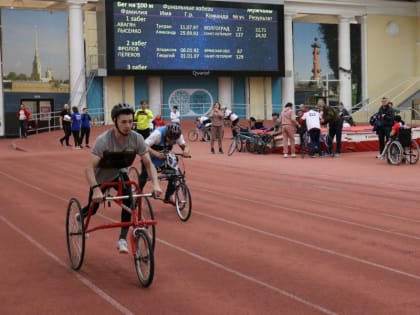 Особенный забег: Первый чемпионат по рейс раннингу прошел в Санкт-Петербурге