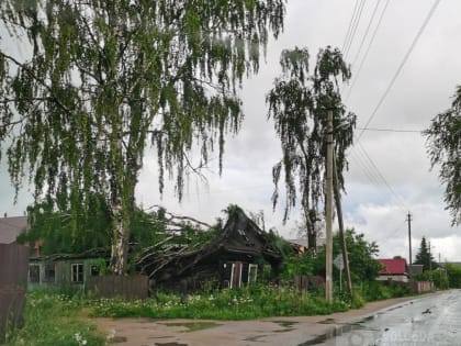 Ураган в Бабаево подкинул проблем, и с его последствиями борются до сих пор…