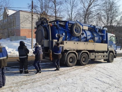 В Индустриальном районе начался ремонт главного коллектора