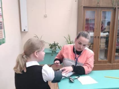 Поведенческие аспекты и показатели здоровья школьников в Вологодской области