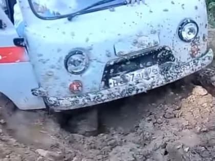 В Вологодской области "скорая помощь" застряла по пути к пациенту, находящемуся при смерти