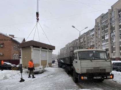 С улиц Череповца начали убирать бесхозные палатки