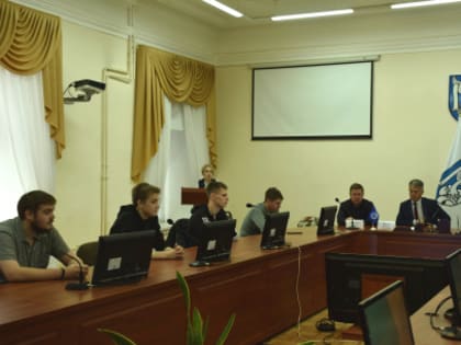 11 молодых вологжан заключили целевые договоры  на обучение с Вологодским оптико-механическим заводом