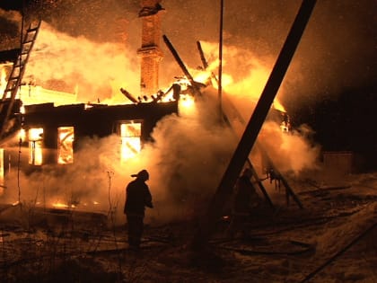 На пожаре в Вологде погибла женщина, еще одна в больнице