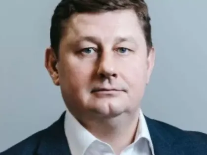 Еще под одним министром «шатается кресло»