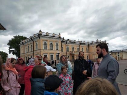 Паломники из Череповца посетили святыни города Вологды