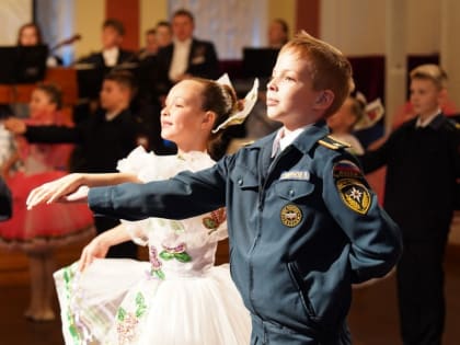 Общегородской кадетский бал прошел в Вологде