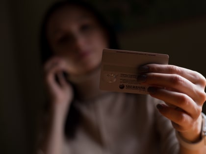 Череповчанин лишился карты после посиделок со знакомой