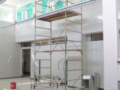 Мэр Череповца пообещал отправить на свалку истории кухню областной больницы № 2